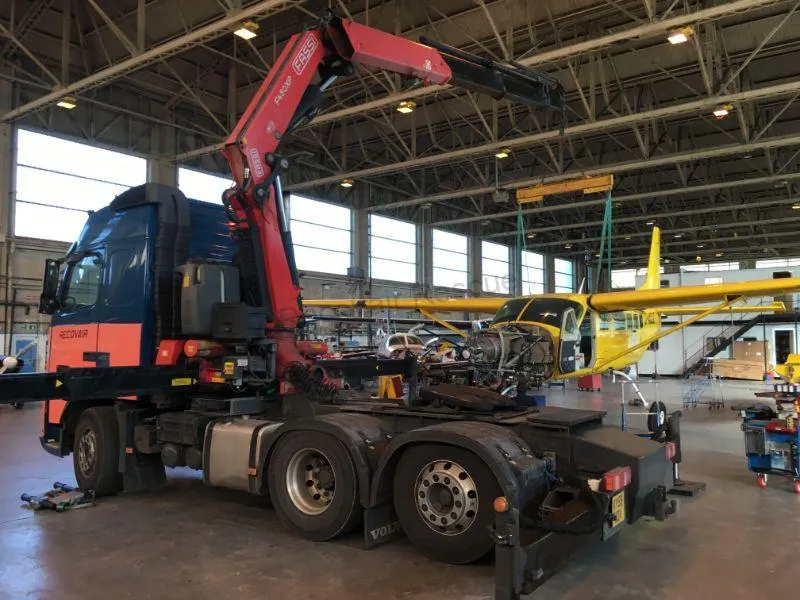 crane on lorry