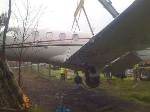 lifting plane